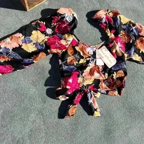 NEW Band Of Gypsies - SUPER CUTE BlackBerry crop top with ties! Band Of The Free - Picture 7 of 10